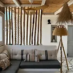 L Apothiki Villa