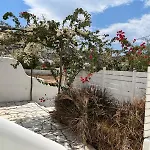 Villa L Apothiki *