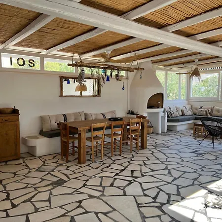 L Apothiki * 이오스 코라