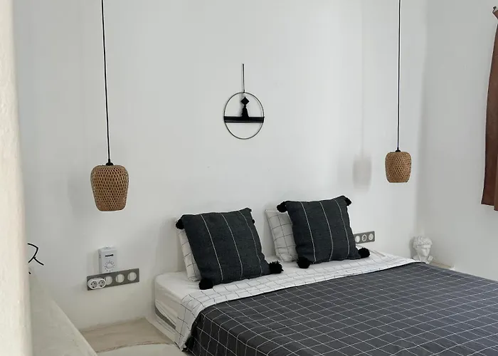 L Apothiki Villa Ios